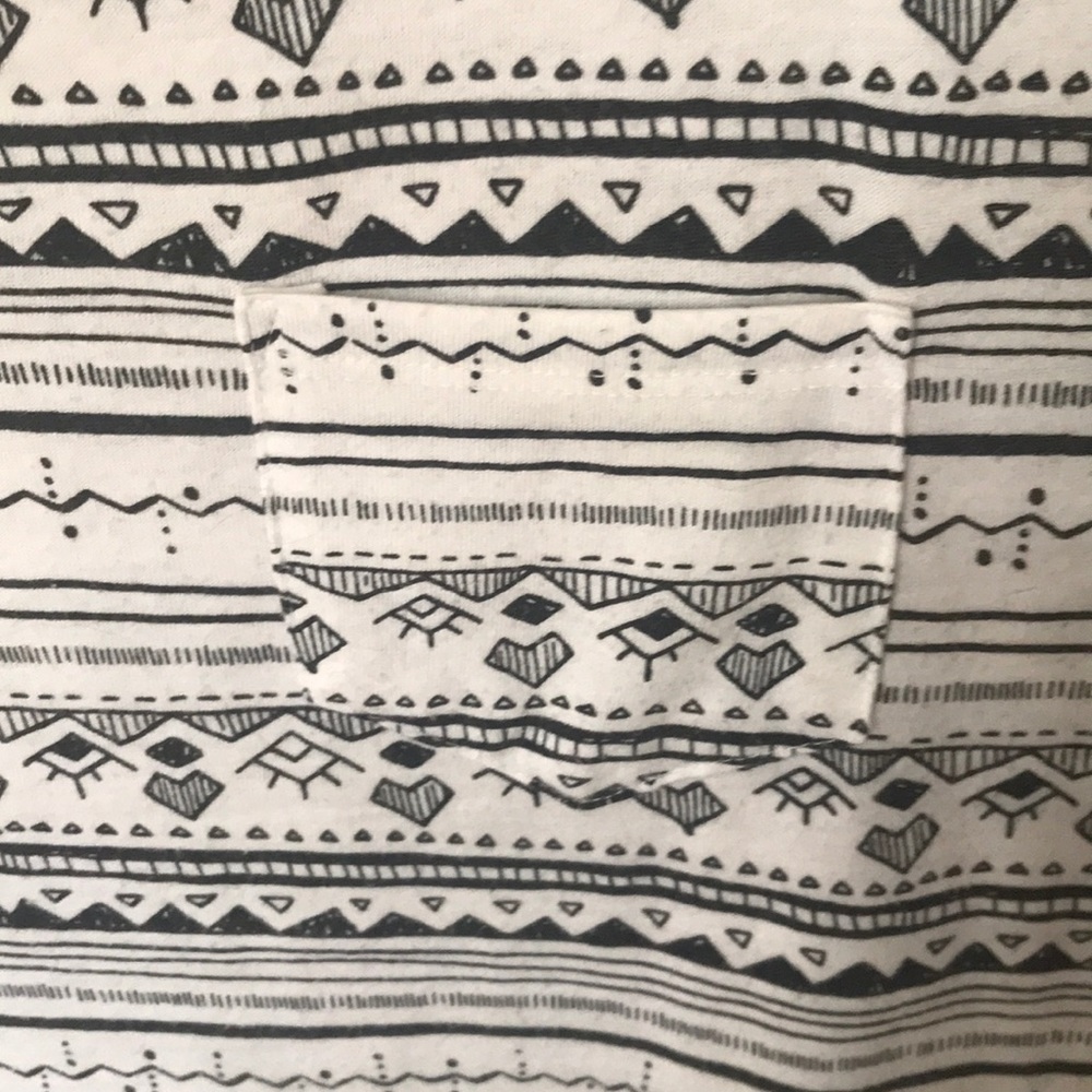 Aztec patterned shirt - Picture 3 of 5
